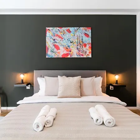 The Sunny Homelike & Apartamento Bucarest