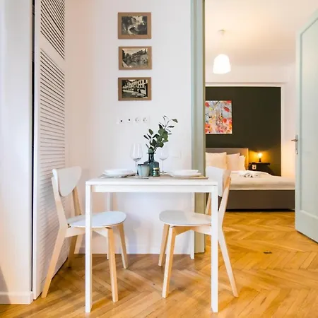 Apartment The Sunny Homelike & *